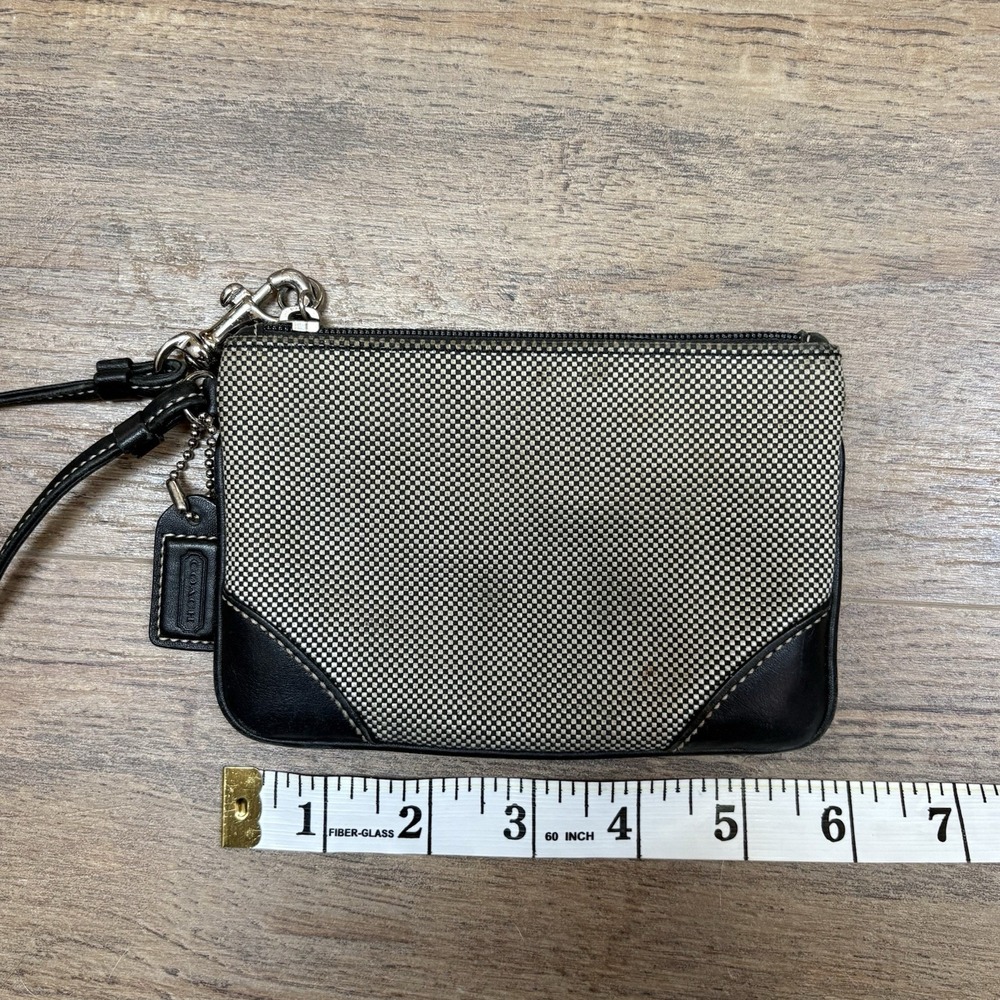 Vintage Coach Small Wristlet Black Checkered Fabric and Leather - Picture 7 of 9